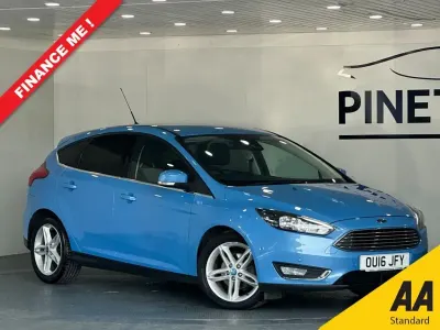 Used Ford Focus Titanium 125 HP (91 kW) 2016 Blue Hatchback