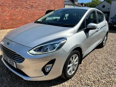 Used Ford Fiesta Zetec 85 HP (62 kW) 2019 Silver Hatchback