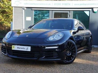 Used Porsche Panamera 300 HP (220 kW) 2015 Black Hatchback