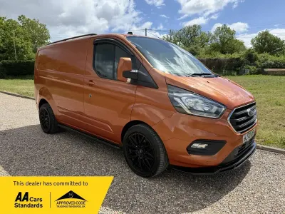 Second-hand Ford Transit Custom Limited 130 CP (95 kW) 2020 Portocaliu Van