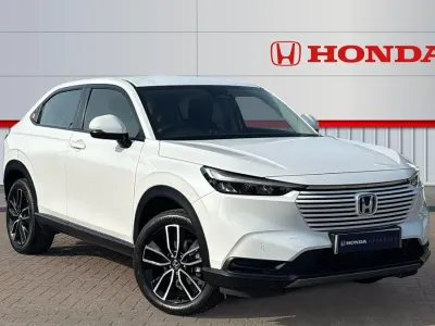 Używany Honda HR-V Elegance 131 KM (96 kW) 2023 Biały SUV