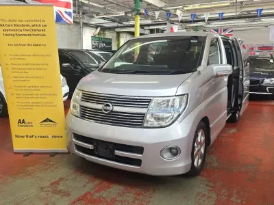 Used Nissan Elgrand 360º 2008 Silver