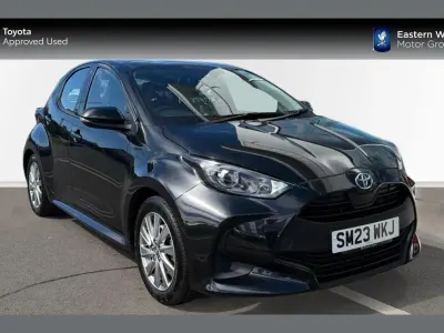 Used Toyota Yaris 113 HP (83 kW) 2023 Black Hatchback