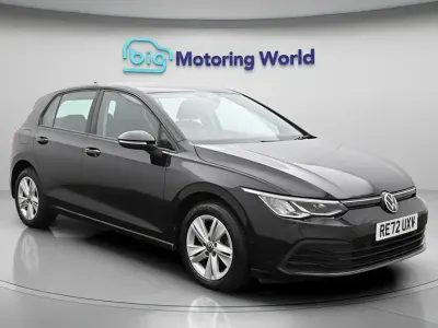 Używany VW Golf VIII S 150 KM (110 kW) 2022 Czarny Hatchback