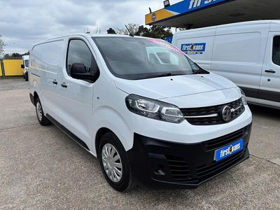 Second-hand Vauxhall Vivaro drive 100 CP (73 kW) 2023 Alb Monovolum