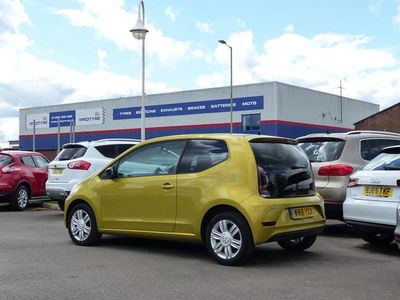 Used VW up! high up! 75 HP (55 kW) 2016 Yellow Hatchback