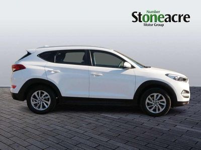 Used Hyundai Tucson SE 177 HP (130 kW) 2017 White SUV