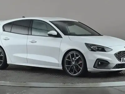 Used Ford Focus ST 190 HP (139 kW) 2021 White Hatchback