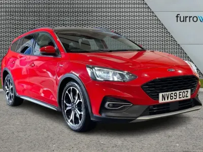 Used Ford Focus Active X 120 HP (88 kW) 2019 Red Estate