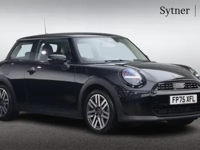 Used Mini Cooper Hatch 113 kW (154 HP) 2025 Black Hatchback