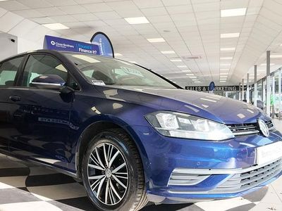 Blue Used 2018 VW Golf VII SE Hatchback | £8,995 (Fair price)