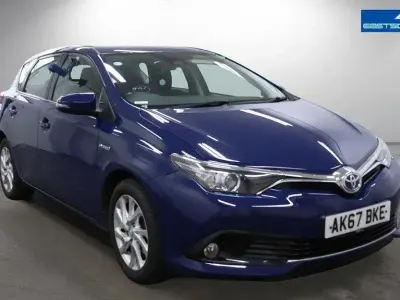 Used Toyota Auris Hybrid