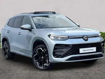 Begagnad VW Tayron R-line 150 HK (110 kW) 2025 Silver SUV