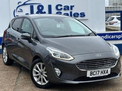 Used Ford Fiesta Titanium 125 HP (91 kW) 2017 Grey Hatchback