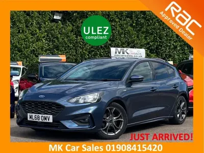 Used Ford Focus ST-Line 125 HP (91 kW) 2018 Chrome blue Hatchback