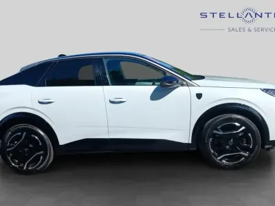 Used Peugeot e-3008 GT 152 kW (207 HP) 2025 White SUV