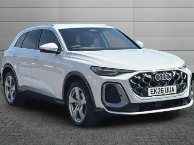 Used Audi Q5 S-Line 204 HP (150 kW) 2026 Glacier white SUV