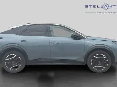 Second-hand Peugeot e-3008 GT 152 kW (207 CP) 2025 Albastru SUV