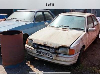Used Ford Escort 1987 White Hatchback