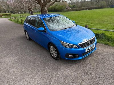 Used Peugeot 308 SW Allure 130 HP (95 kW) 2021 Blue Estate