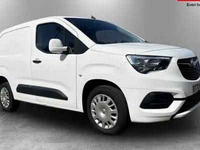 Usado Vauxhall Combo Sportive 101 CV (74 kW) 2021 Monovolumen