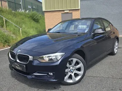 Used BMW 318 Sport Line 143 HP (105 kW) 2014 Sedan