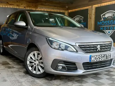 Używany Peugeot 308 Allure 120 KM (88 kW) 2018 Szary Hatchback