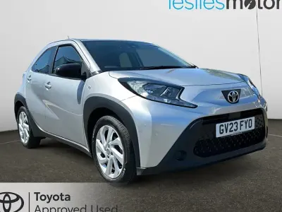 Used Toyota Aygo X PURE 72 HP (52 kW) 2023 Silver SUV