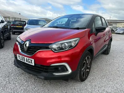 Używany Renault Captur Iconic 90 KM (66 kW) 2019 Czerwony SUV