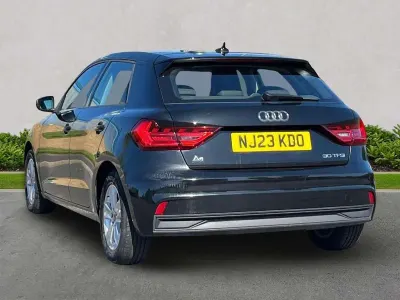 Käytetty Audi A1 Premium 108 HP (79 kW) 2023 Musta Katumaasturi