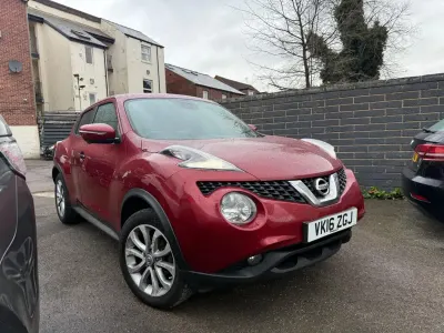 Usado Nissan Juke Tekna 110 HP (80 kW) 2016 Vermelho SUV