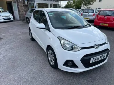 Used Hyundai i10 SE 87 HP (63 kW) 2015 White Hatchback