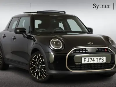 Używany Mini Cooper S Hatch 201 KM (147 kW) 2024 Czarny Hatchback