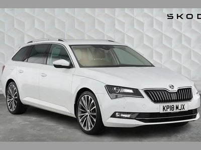 Used Skoda Superb LAURIN & KLEMENT 150 HP (110 kW) 2018 Moon white metallic Estate