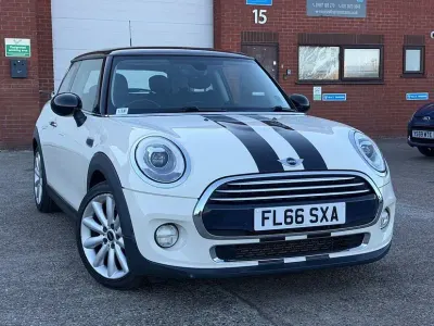 Used Mini Cooper Hatch 134 HP (98 kW) 2016 White Hatchback