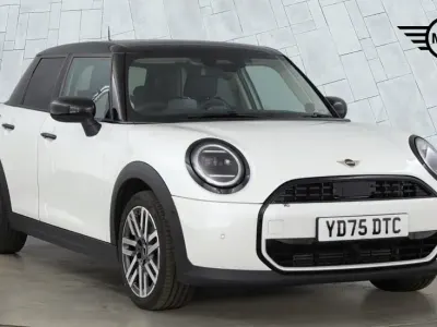 Used Mini Cooper Hatch 113 kW (154 HP) 2026 White Hatchback