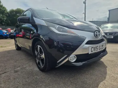 Used Toyota Aygo X-clusiv 69 HP (50 kW) 2015 Black Hatchback