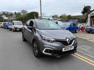 Used Renault Captur Iconic 90 HP (66 kW) 2019 Grey/black SUV