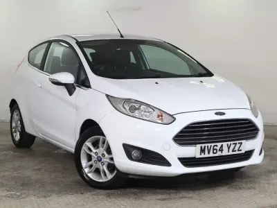 Used Ford Fiesta Zetec 82 HP (60 kW) 2014 White Hatchback