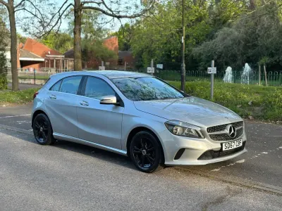 Begagnad Mercedes A180 SE 2017 Silver Halvkombi