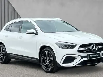 Käytetty Mercedes GLA200 Executive 163 HP (119 kW) 2025 Valkoinen Katumaasturi