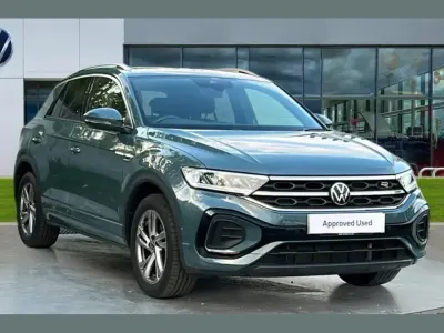 Used VW T-Roc R-line 150 HP (110 kW) 2024 Petrol blue metallic SUV