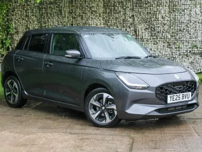 Begagnad Suzuki Swift 2025 Grå Halvkombi