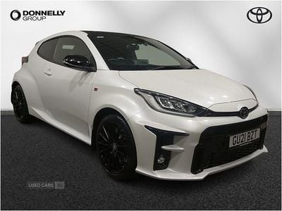 Used Toyota Yaris 272 HP (200 kW) 2021 White Hatchback