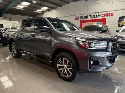 Used Toyota HiLux 150 HP (110 kW) 2020 Grey Pickup