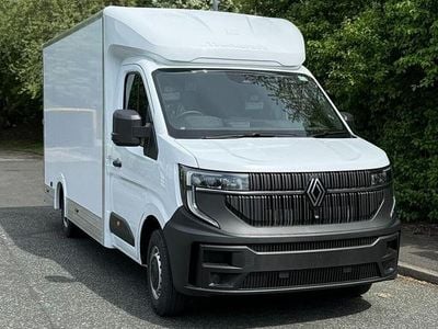 White New 2025 Renault Master Hatchback | £34,995 (Good price)