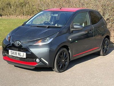 Used Toyota Aygo x-press 68 HP (50 kW) 2018 Grey Hatchback