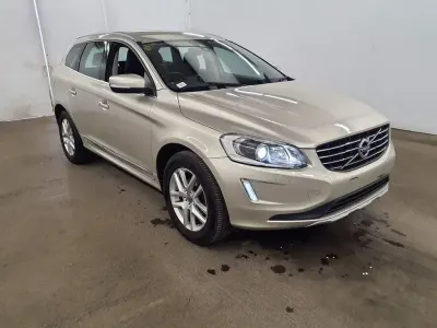 Usado Volvo XC60 SE Lux 2017 Dourado SUV