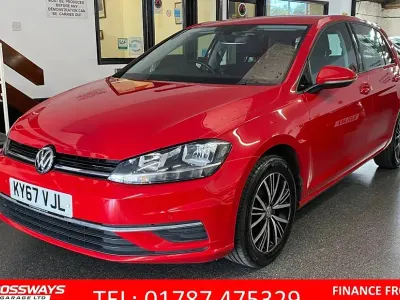Used VW Golf VII SE 110 HP (80 kW) 2017 Red Hatchback