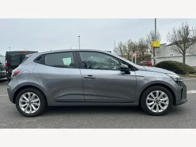 Gebraucht Renault Clio V Evolution 143 PS (105 kW) 2025 Grau Kleinwagen